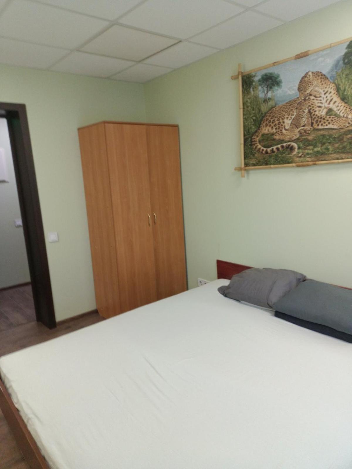 Hostel Krone Gok Zatishok Kiev Exterior foto